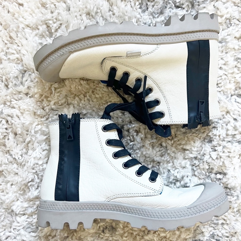 NWOB Palladium Rare Sample/Prototype White Leather - Size 7